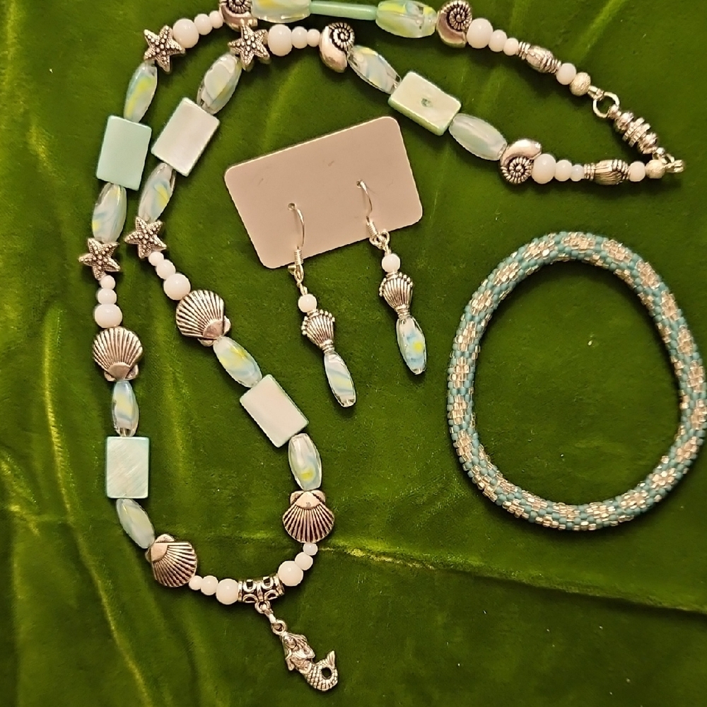 Sea Shell Beaded 20" Necklace, Earrings and Bracelet Set - Soft Blue
